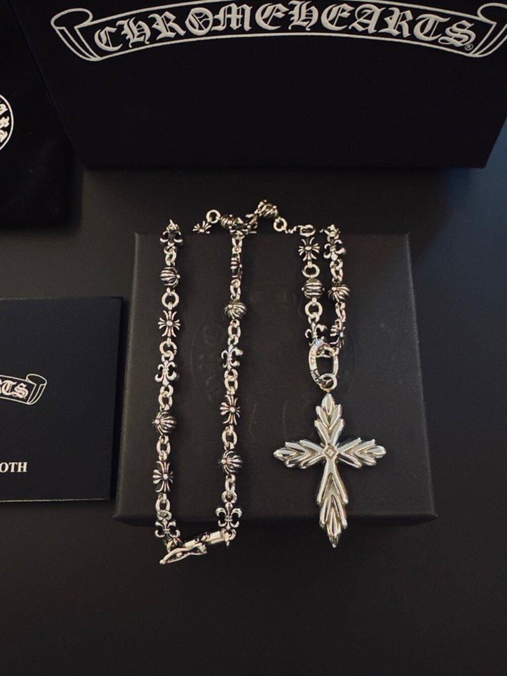 Chrome Hearts Vintage necklace (Default: Style from Image 1)